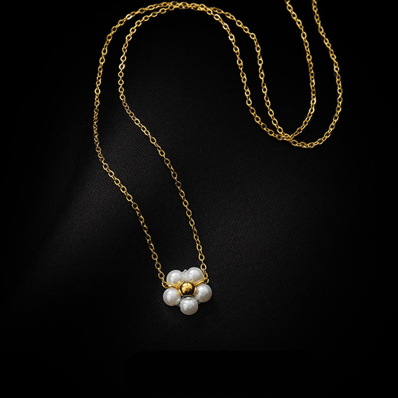 Goldiluxx Minimalist Niche-style Loose-flower Pearl Necklace
