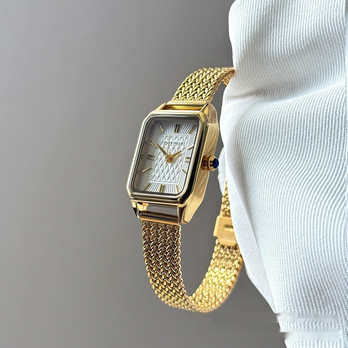 Goldiluxx Women's Versatile Light-luxury High-end Watch For Students featuring A Simple And Compact Dial