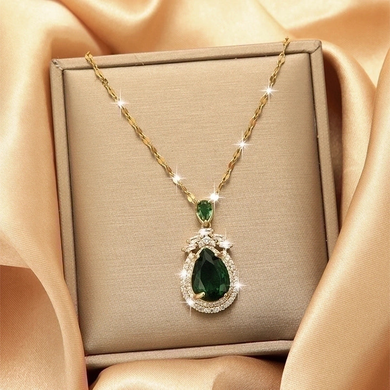 Goldiluxx Lady Heart Shape Flower Titanium Steel Plating Inlay Zircon Gold Plated Pendant Necklace
