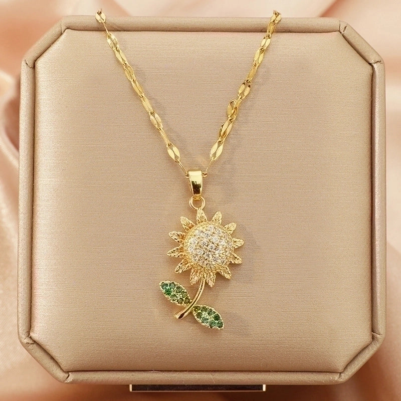 Goldiluxx Lady Heart Shape Flower Titanium Steel Plating Inlay Zircon Gold Plated Pendant Necklace