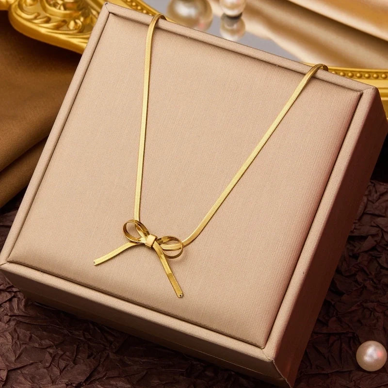 Goldiluxx Elegant Minimalist Geometric Flower Bow Knot Titanium Steel Plating Pendant Necklace