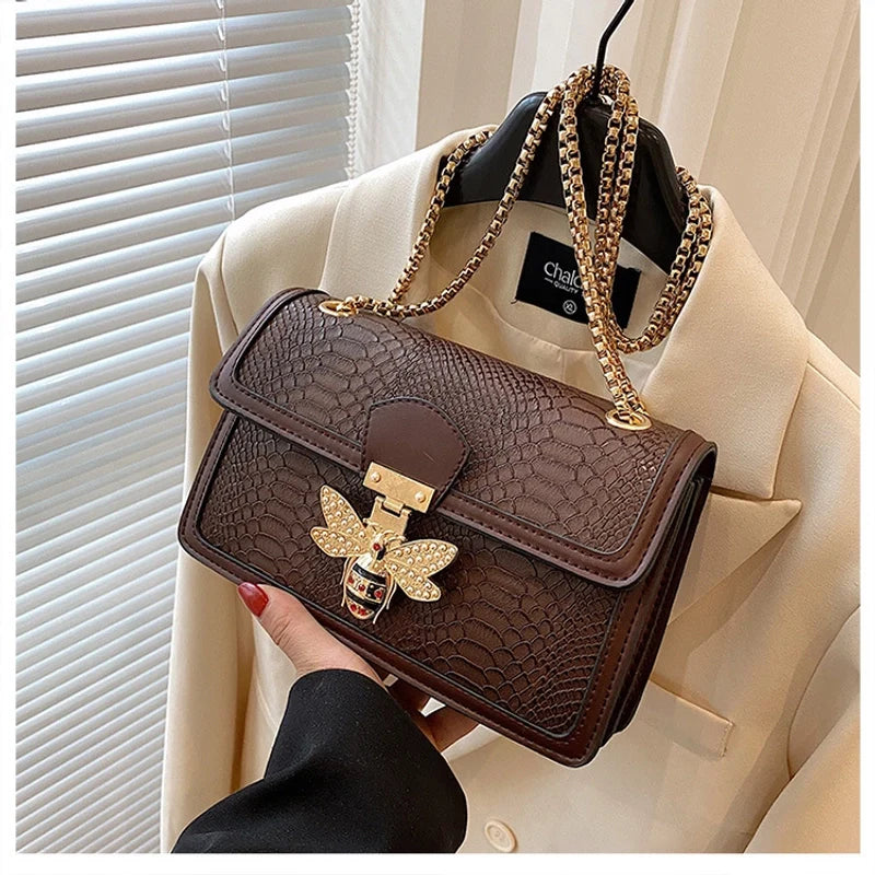 Goldiluxx Women's Medium All Seasons Leather Vintage Style Shoulder Bag