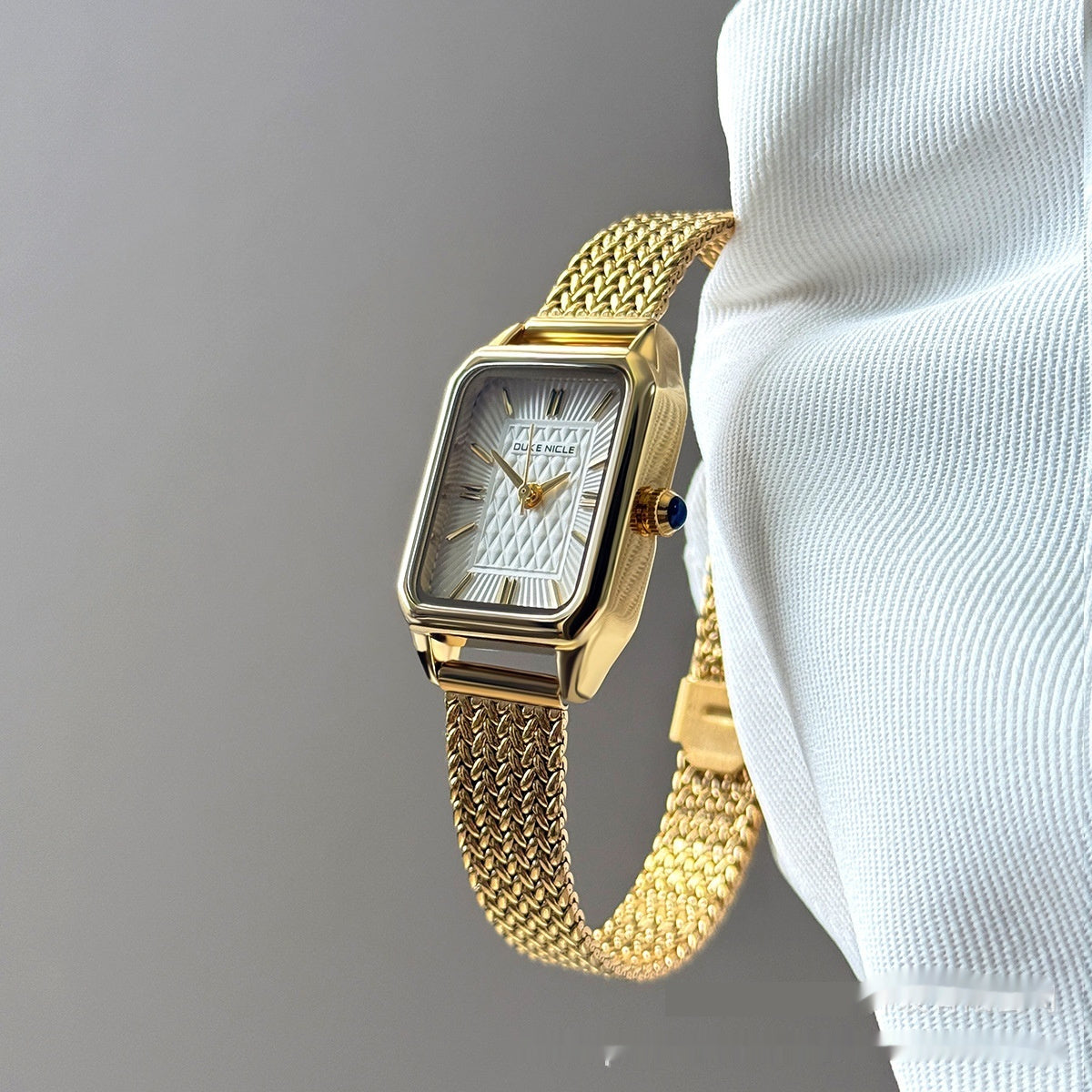 Goldiluxx Women's Versatile Light-luxury High-end Watch For Students featuring A Simple And Compact Dial